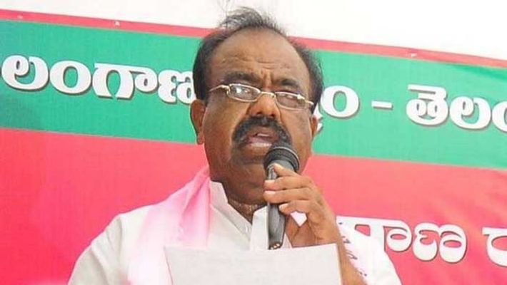 EX-speaker-madhusudanachari-was-crying-bhupalapalli-districtin-trs-meting