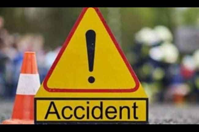 డ్రైవర్ నిద్రమత్తు : ఆర్టీసీ బస్సు బోల్తా డ్రైవర్ నిద్రమత్తు : ఆర్టీసీ బస్సు బోల్తా