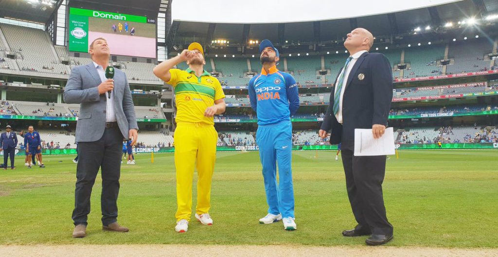 3rd odi: India won toss, elected to field