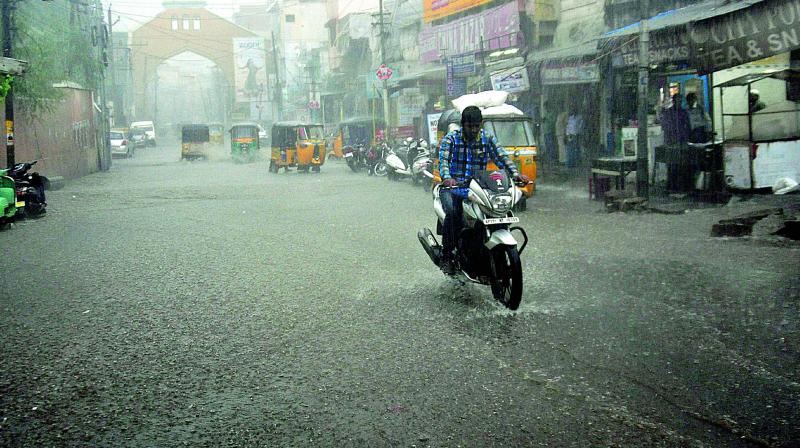 Hyderabad Morning Turns Into Night Again
