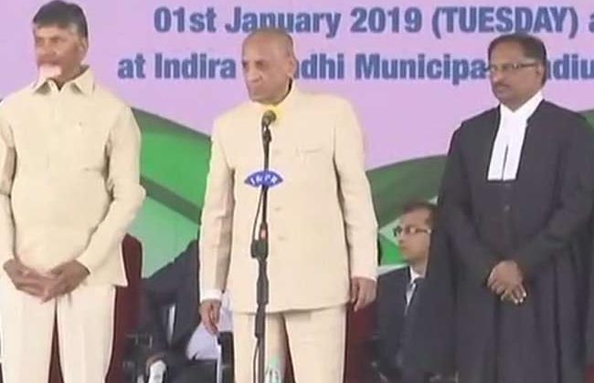 చారిత్రక ఘట్టం : ఏపీ సీజేగా ప్రవీణ్కుమార్ ప్రమాణం చారిత్రక ఘట్టం : ఏపీ సీజేగా ప్రవీణ్కుమార్ ప్రమాణం