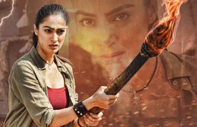 RAAI LAXMI JHANSI Movie First Look-10TV