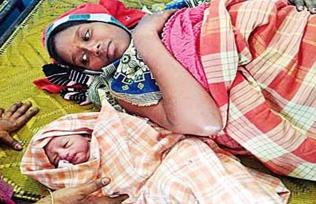 ప్రభుత్వ ఉద్యోగం కోసం : ప్రసవవేదనతోనే డీఎస్సీ పరీక్ష ప్రభుత్వ ఉద్యోగం కోసం : ప్రసవవేదనతోనే డీఎస్సీ పరీక్ష