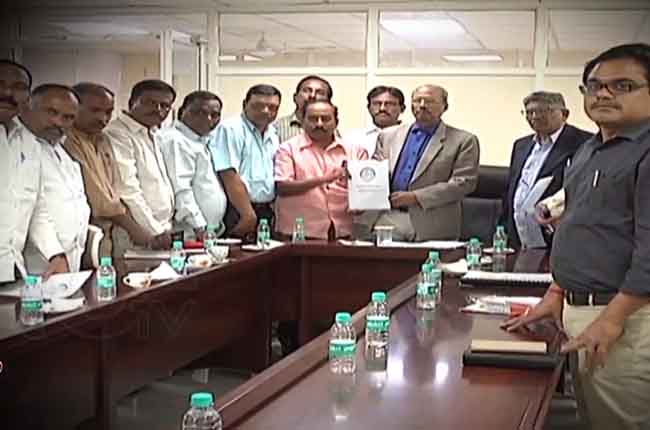 టి.ఉద్యోగులకు తీపి కబరు అందేనా : పీఆర్సీ కమిటీ కసరత్తులు