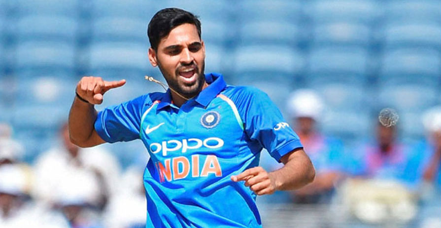 భువీ చేతికి చిక్కిన ఆసీస్ తొలి వికెట్ భువీ చేతికి చిక్కిన ఆసీస్ తొలి వికెట్