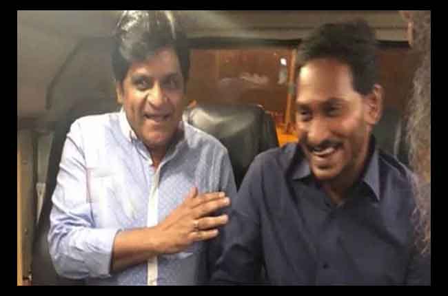Tollywood Comedy Actor Ali Join In YCP | 10TV