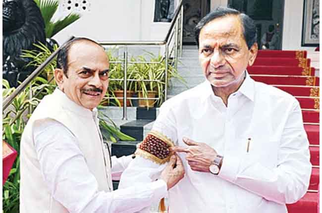 టి కేబినెట్ మీటింగ్ : కేసీఆర్..మహమూద్ ఆలీ హాజరు… టి కేబినెట్ మీటింగ్ : కేసీఆర్..మహమూద్ ఆలీ హాజరు…