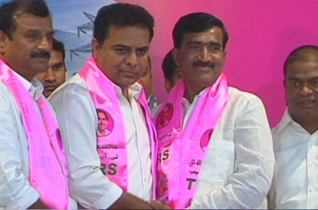 Onteru Pratap Reddy joining in TRS