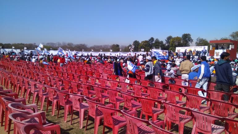 Empty chairs compel Arvind Kejriwal to wind up Chandigarh rally address within minutes