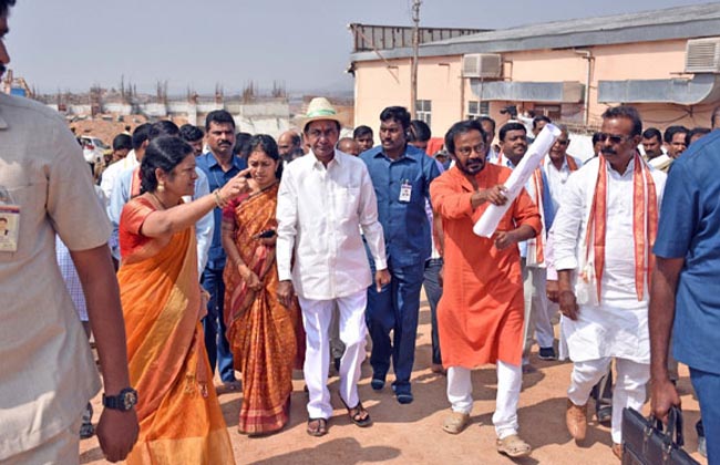 ప్రపంచంలోనే యూనిక్ టెంపుల్ యాదాద్రి : సీఎం కేసీఆర్ ప్రపంచంలోనే యూనిక్ టెంపుల్ యాదాద్రి : సీఎం కేసీఆర్