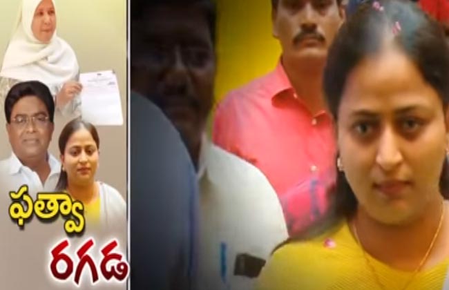 బెజవాడ వెస్ట్లో ఫత్వా రగడ: జలీల్ ఖాన్ను వెంటాడుతున్న గతం బెజవాడ వెస్ట్లో ఫత్వా రగడ: జలీల్ ఖాన్ను వెంటాడుతున్న గతం