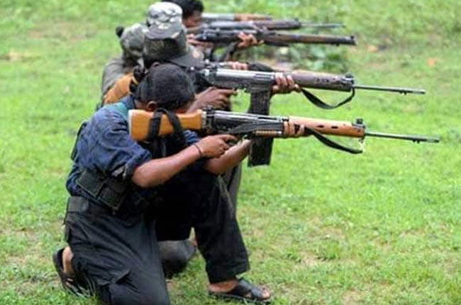 30 Maoists Firing on vehicles in chatisghad
