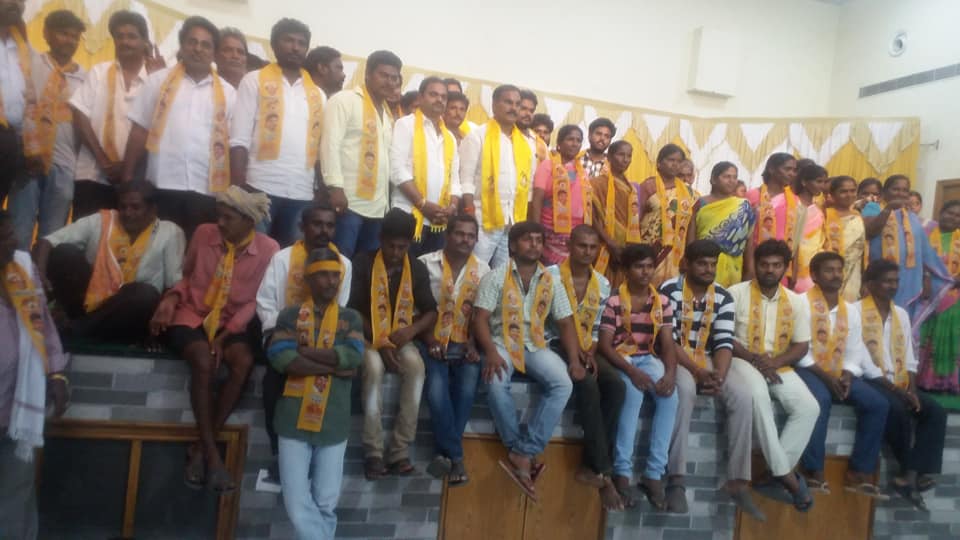 టీడీపీలో చేరిన జనసేన నాయకుడు టీడీపీలో చేరిన జనసేన నాయకుడు