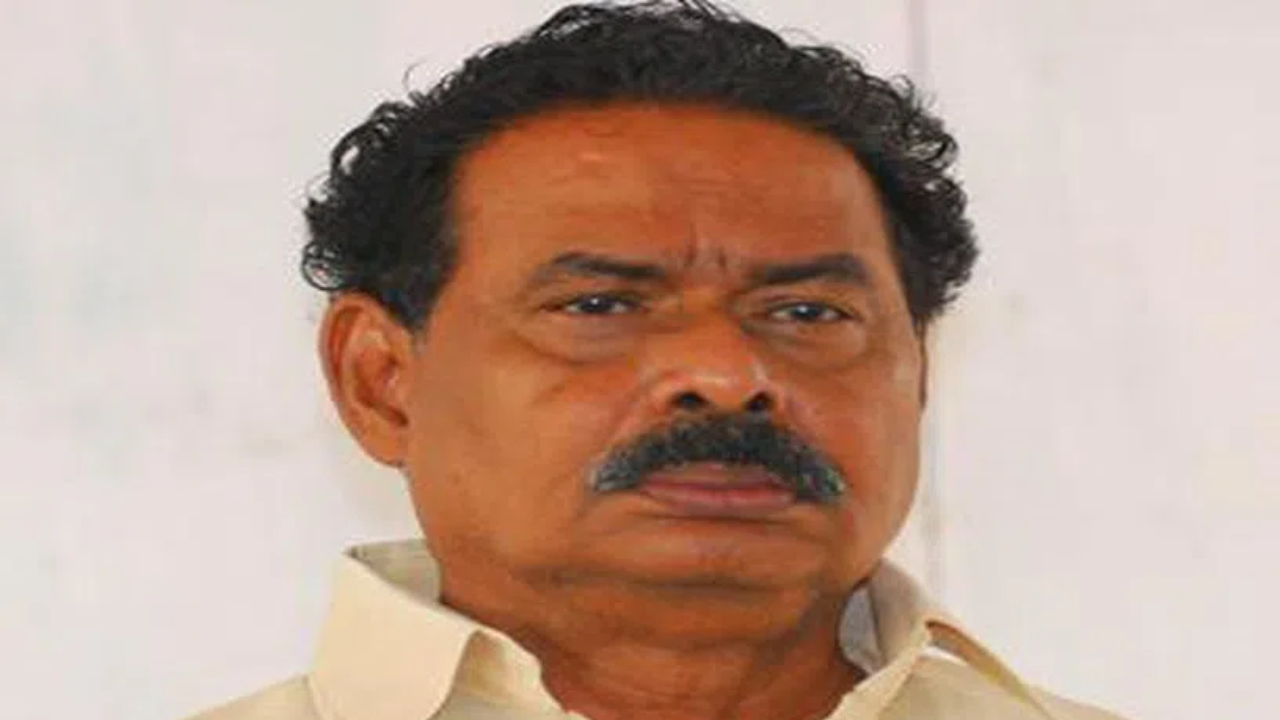 టీడీపీలో టిక్కెట్ రాకుంటే ఇండిపెండెంట్ గా పోటీ చేస్తా! టీడీపీలో టిక్కెట్ రాకుంటే ఇండిపెండెంట్ గా పోటీ చేస్తా!