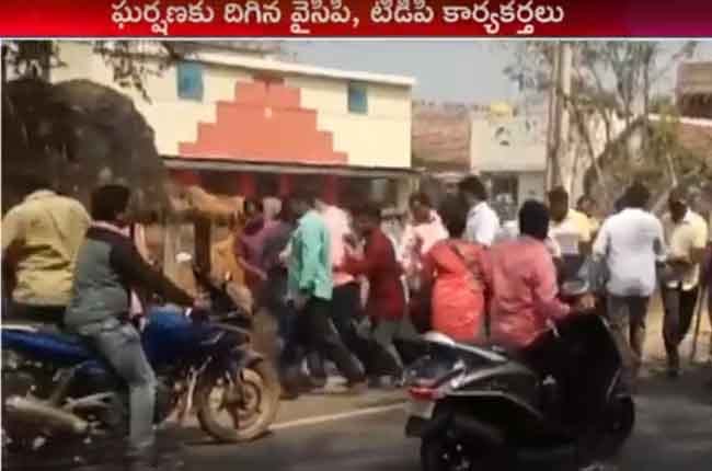 clashes between tdp and ycp leaders In Chittur Putalapattu