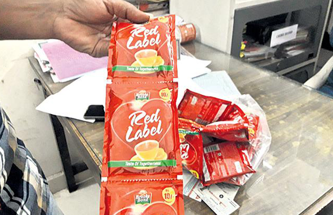 Fake red label Tea powder caught, two persons arrest