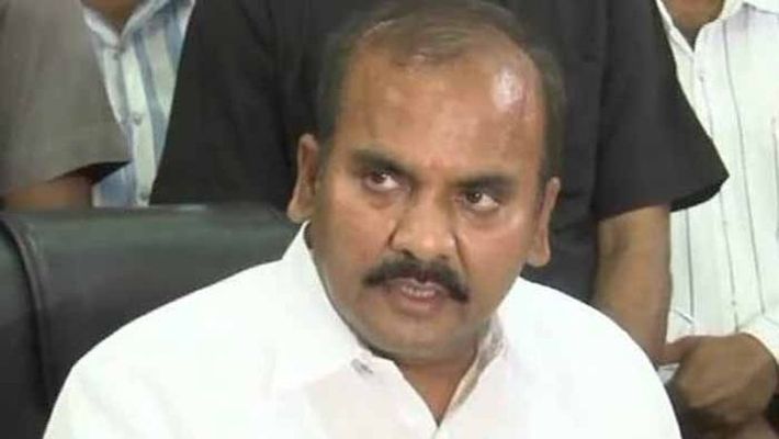 ఎన్నికల సిబ్బందికి ప్రత్తిపాటి భార్య వార్నింగ్ ఎన్నికల సిబ్బందికి ప్రత్తిపాటి భార్య వార్నింగ్