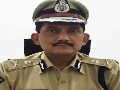 ఢిల్లీలో ఏపీ డీజీపీ : ఎన్నికల సంఘం కమిషనర్లతో భేటీ ఢిల్లీలో ఏపీ డీజీపీ : ఎన్నికల సంఘం కమిషనర్లతో భేటీ