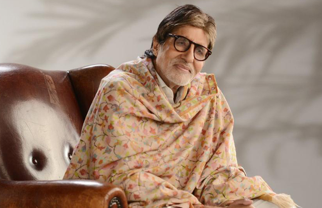 amitabh bachchan cancels sunday darshan for fans at jalsa in bed in pain