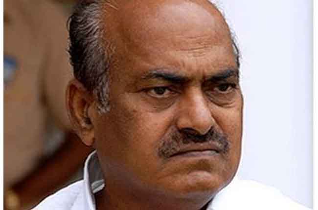 జేసీ దివాకర్ రెడ్డిపై చర్యలకు సిద్ధమైన ఈసీ జేసీ దివాకర్ రెడ్డిపై చర్యలకు సిద్ధమైన ఈసీ