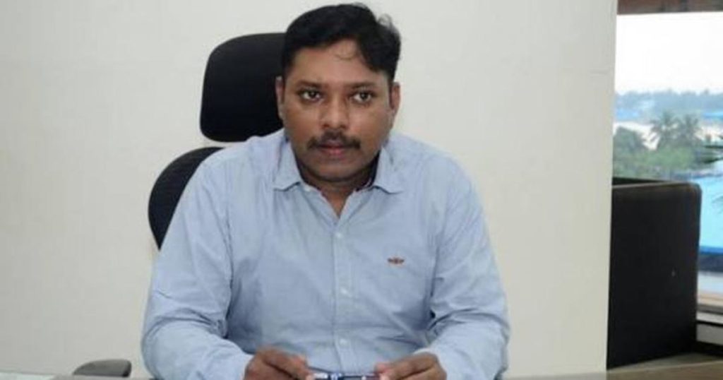 Karnataka IAS officer resigns, says continuing in job would be unethical