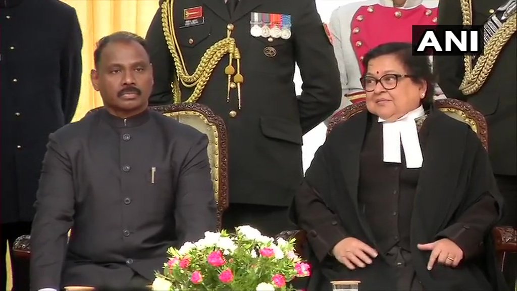 జమ్మూకశ్మీర్ గవర్నర్ గా బాధ్యతలు స్వీకరించిన గిరీష్ చంద్ర జమ్మూకశ్మీర్ గవర్నర్ గా బాధ్యతలు స్వీకరించిన గిరీష్ చంద్ర