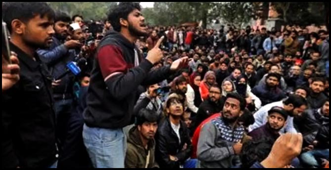 3 IITs Declare Solidarity with Jamia, AMU Students as Anti-CAA Protests Lead to Violence, Injuries