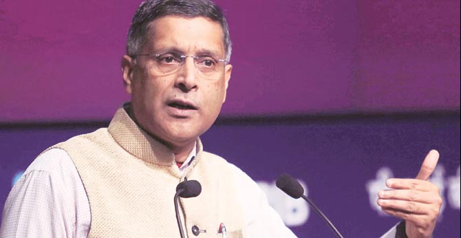 ICU లో దేశ ఆర్థిక వ్యవస్థ : మాజీ CEA అరవింద్ ఆందోళన ICU లో దేశ ఆర్థిక వ్యవస్థ : మాజీ CEA అరవింద్ ఆందోళన