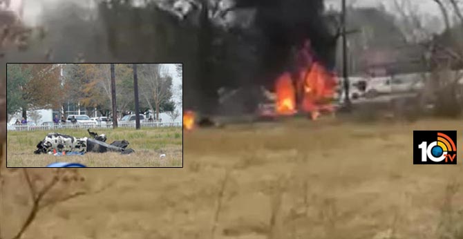 Five people died in a small plane crash near Louisiana airport, officials say