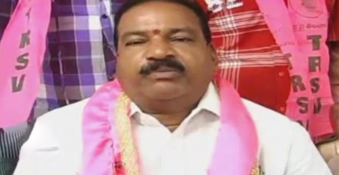 కోరుట్లలో ఎమ్మెల్యే దూకుడు : మంత్రి పదవి కోసమేనా? కోరుట్లలో ఎమ్మెల్యే దూకుడు : మంత్రి పదవి కోసమేనా?