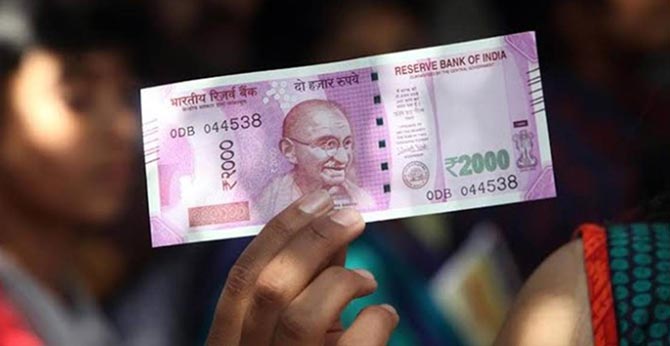 No need to worry: Minister on reports of government withdrawing Rs 2000 note