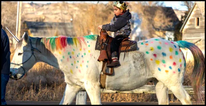 5-Year-Old Wanted To Ride Unicorn Before Brain Surgery. His Class Obliged