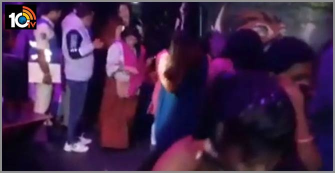 police raids on Begumpet Lisbon Pub in hyderabad