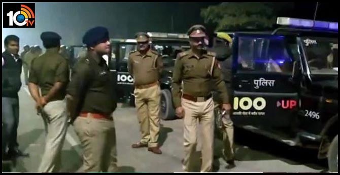 women travelling alone at night can now call up police to escort them in up