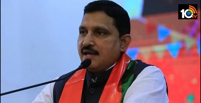 BJP MP Sujana Chowdary sensational comments on capital shifting