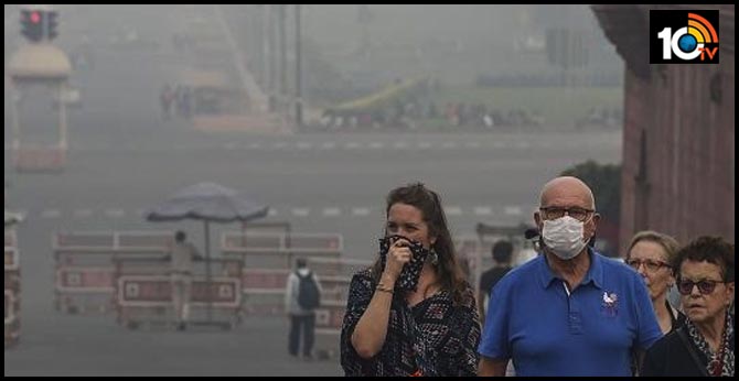 Dangerous air pollution in Delhi
