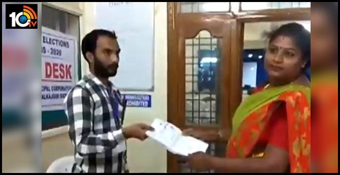 నిజాంపేట్ మున్సిపల్ కార్పొరేషన్లో తొలిసారి హిజ్రా పోటీ నిజాంపేట్ మున్సిపల్ కార్పొరేషన్లో తొలిసారి హిజ్రా పోటీ
