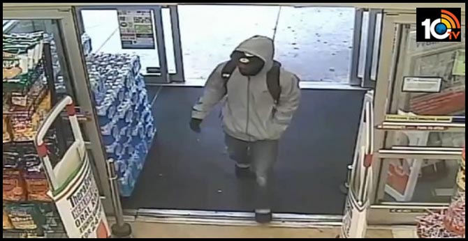 Man Robs Pharmacy, Leaves Note Telling Clerk "I'm Sorry, I Have A Sick Child"