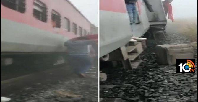 Odisha: At least 50 people injured after five coaches of Mumbai-Bhubaneswar Express derail in Cuttack; no casualties reported yet
