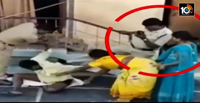 Police attacked on a 50-year-old man