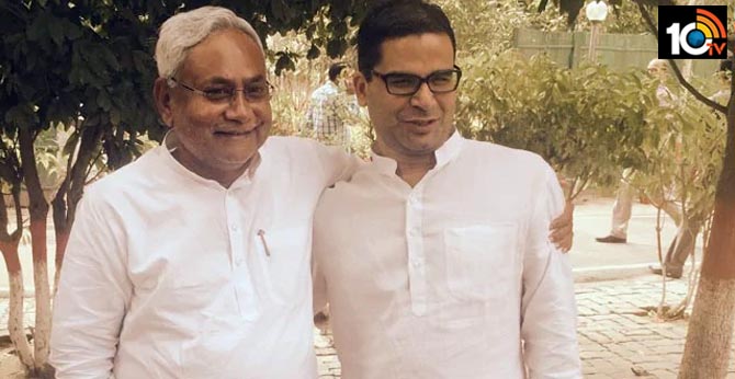 Arvind Kejriwal Meets AAP Leaders, Prashant Kishor On Security Of EVMs