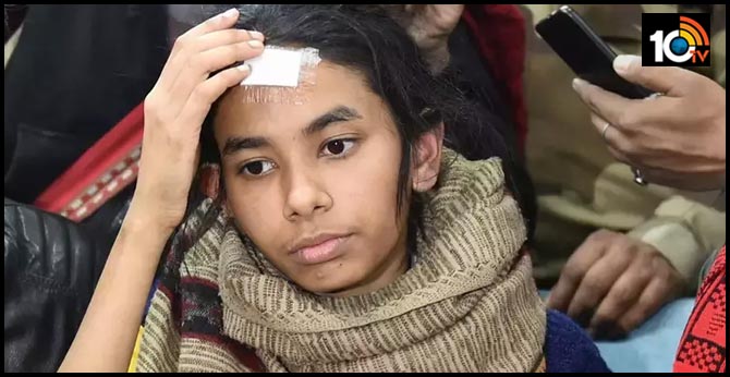Proud of Aishe Ghosh, says mother
