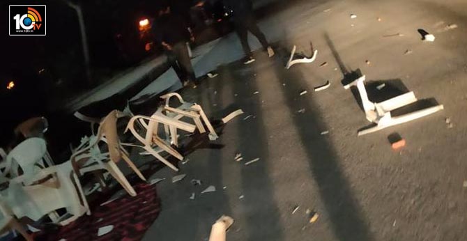 http://www.10tv.in/thugs-attacked-students-and-lecturers-jnu-22849