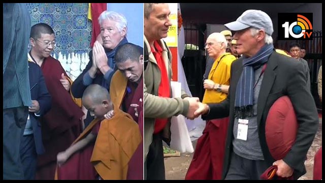 Bihar: Veteran Hollywood actor Richard Gere attended a teaching session of The Dalai Lama at Kalachakra ground in Bodh Gaya