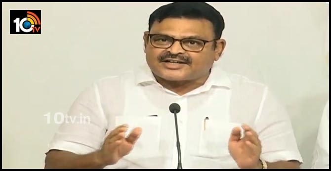 రాజధానిలో హత్యలకు కుట్ర జరుగుతోంది : వైసీపీ ఎమ్మెల్యే సంచలన వ్యాఖ్యలు రాజధానిలో హత్యలకు కుట్ర జరుగుతోంది : వైసీపీ ఎమ్మెల్యే సంచలన వ్యాఖ్యలు