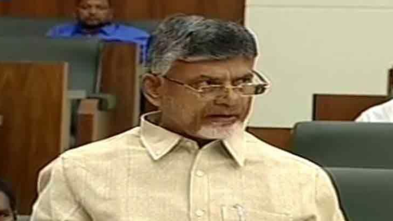 జగన్ కు చేతులెత్తి నమస్కరిస్తున్నా.. రాజధానిపై ఆలోచించాలి : చంద్రబాబు జగన్ కు చేతులెత్తి నమస్కరిస్తున్నా.. రాజధానిపై ఆలోచించాలి : చంద్రబాబు