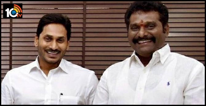 వంశీకో న్యాయం.. నాకో న్యాయమా..? చంద్రబాబుని నిలదీసిన టీడీపీ ఎమ్మెల్యే వంశీకో న్యాయం.. నాకో న్యాయమా..? చంద్రబాబుని నిలదీసిన టీడీపీ ఎమ్మెల్యే