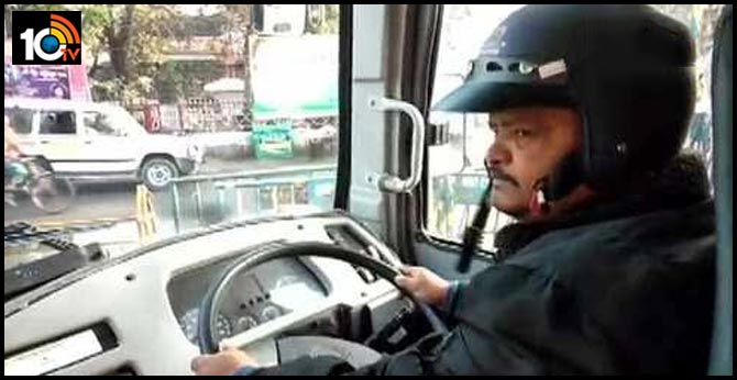 west bengal Siliguri:  State Transport Corporation bus driver wears a helmet in wake of protests during BharatBandh called