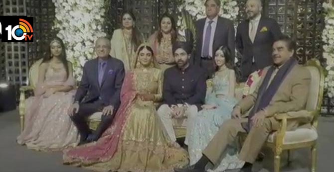 Actor & Congress leader Shatrughan Sinha at a wedding function in Lahore,