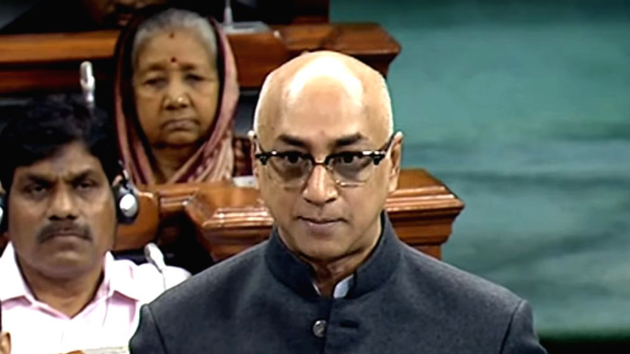 దేశంలో ఏ రాష్ట్రానికి 3 రాజధానులు లేవు : ఎంపీ గల్లా జయదేవ్ దేశంలో ఏ రాష్ట్రానికి 3 రాజధానులు లేవు : ఎంపీ గల్లా జయదేవ్